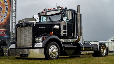 Nepraleiskite: amerikietiškų automobilių mėgėjų sąskrydis „American Spirit“