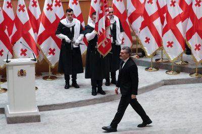 Sakartvelo parlamente naujuoju šalies prezidentu prisaikdintas Kavelašvilis