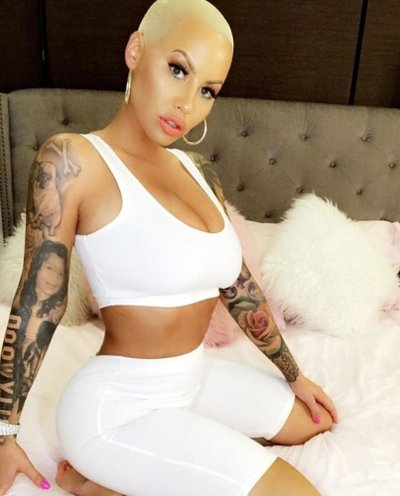 Amber Rose prieš krūtinės sumažinimą