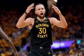 Prireiks lemiamų rungtynių: prieš GSW laimėjusi „Rockets“ išlygino serijos rezultatą 