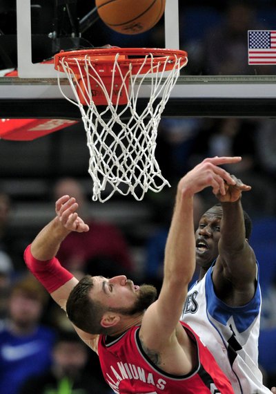 Gorgui Dieng, Jonas Valanciunas