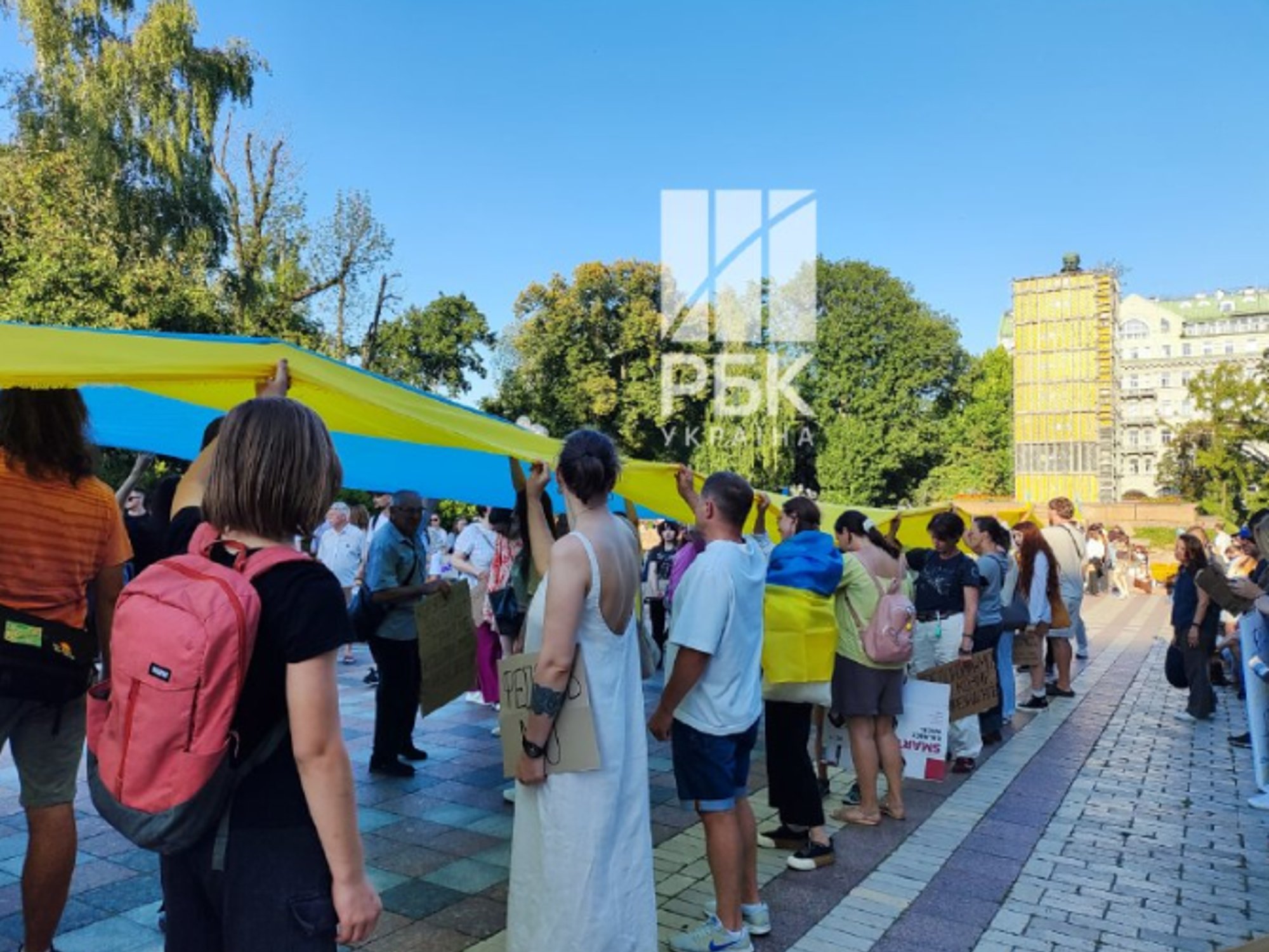 "Shame": Kyiv sees large protest march