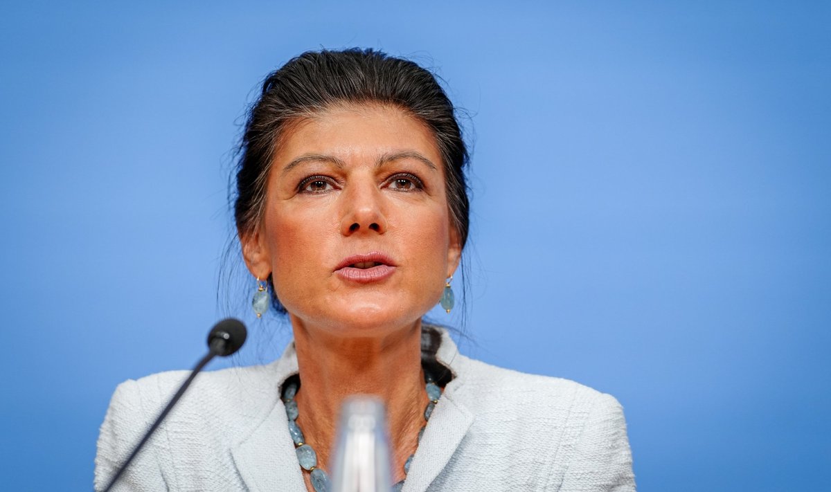 Vokietijos populistė politikė Sahra Wagenknecht ragina savo šalį atnaujinti naftos importą iš Rusijos