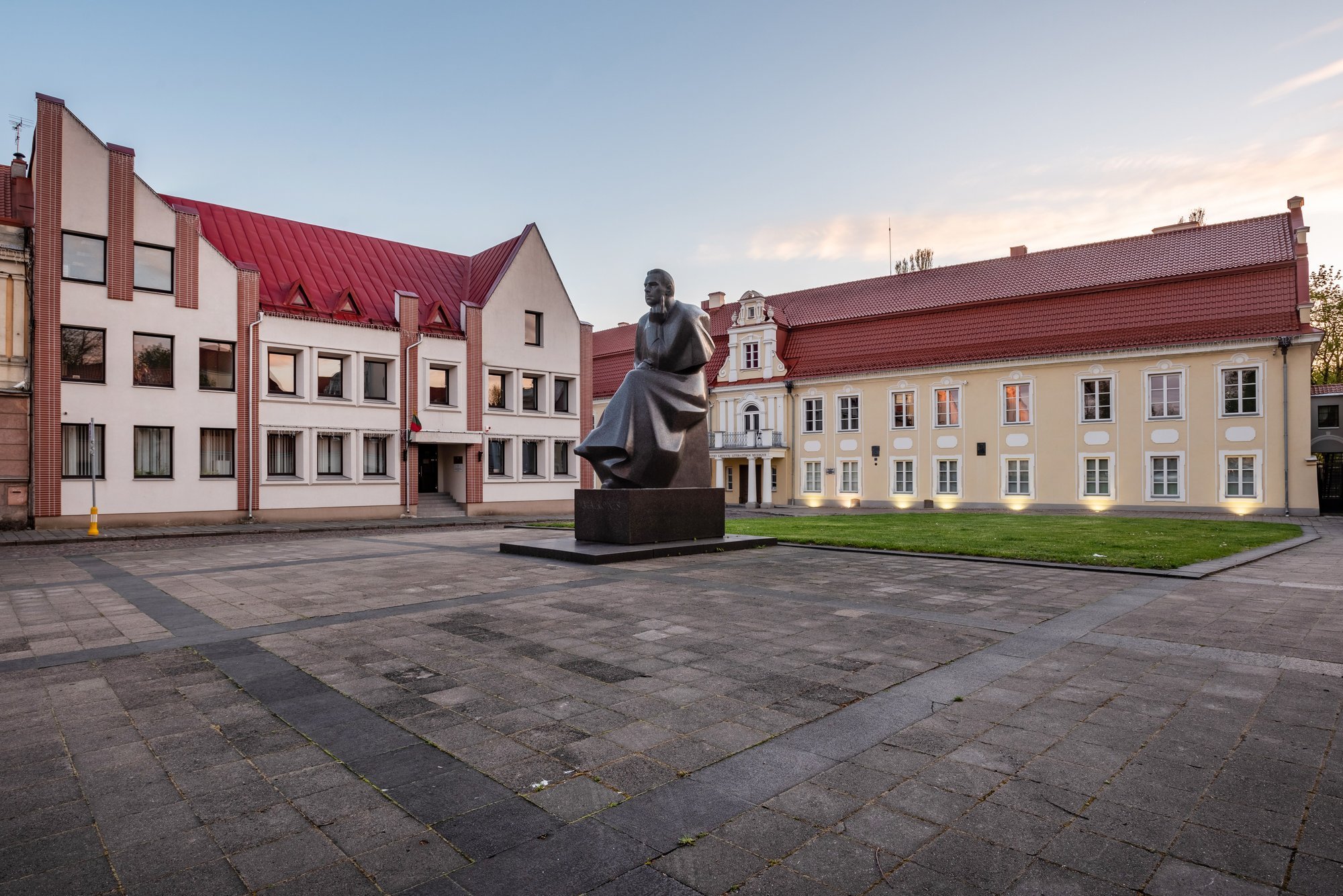 Lithuania Invites Exploration of Cultural Heritage Through '90 Maironio balsų' Project