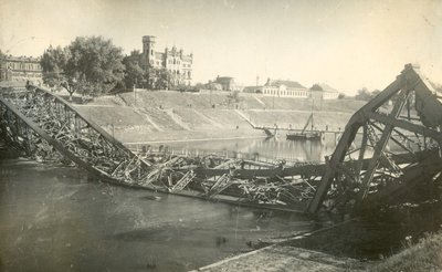 „Vilnius 1944: Jano ir Janušo Bulhakų fotografijų archyvas“, sudarytoja M. Matulytė. Vilnius: Lietuvos dailės muziejus, 2009