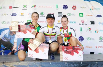 Lietuvos čempionato prizininkės: Silvija Pacevičienė, Katažina Sosna, Akvilė Gadraitytė