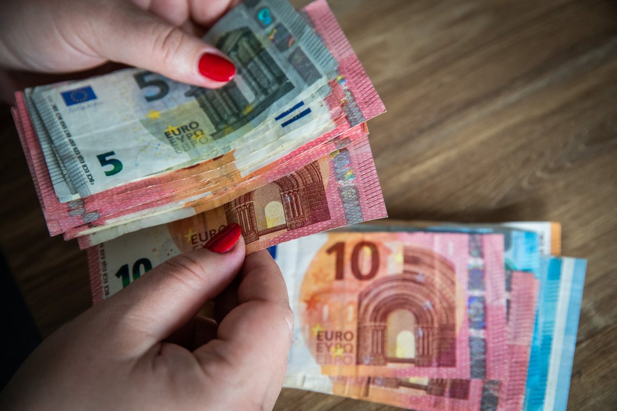 Keisis išmokos: skelbia, kam didės dešimtimis eurų, tačiau yra svarbi ...