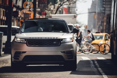 "Range Rover Velar"