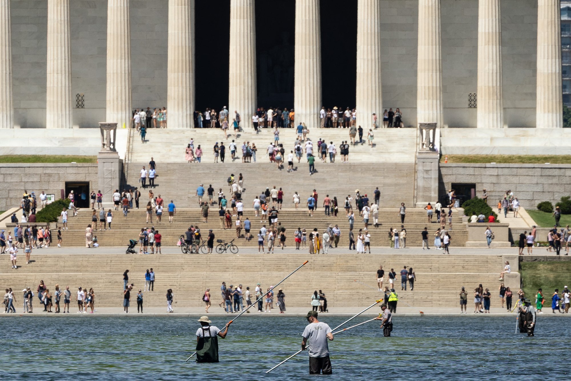 Trump threatens prison for damage to Washington pool