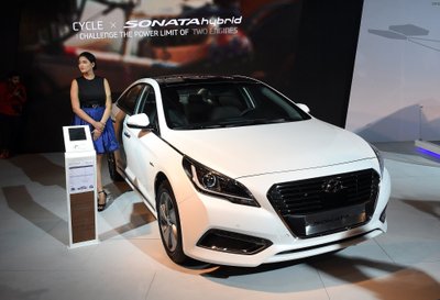 "Hyundai Sonata Hybrid"