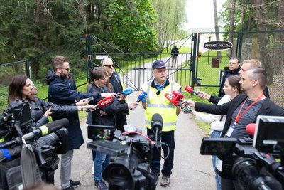 Spaudos konferencija apie atnaujintą tyrimą dėl Jurijui Borisovui priklausančiame pastate įrengtos šaudyklos