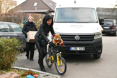 DĖK'ui kalėdinis autobusiukas atvyko į Šalčininkų lopšelį-darželį „Vyturėlis“