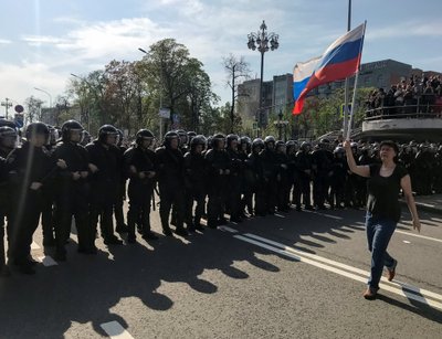 Rusijos policija vaiko protestuotojus