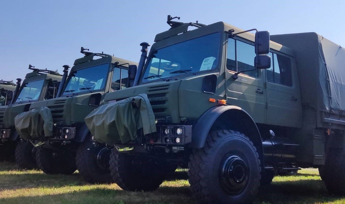 Lietuva perka papildomą pusšimtį „Unimog“ U5000 sunkvežimių