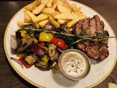 Užkalnis džiūgauja: Alytuje jokios restoranų krizės