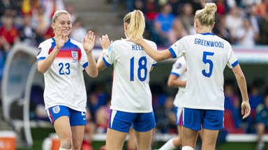 11 metrų baudinių dramą laimėjusios Anglijos futbolininkės – ir vėl Europos karalienės