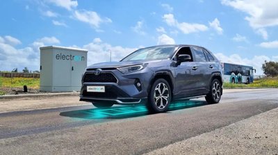 „Electreon“ automobiliu „Toyota RAV4“ nesustodamas nuvažiavo daugiau nei 1900 kilometrų