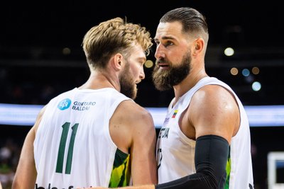 Domantas Sabonis, Jonas Valančiūnas