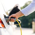 Elektromobilių vairuotojams – svarbus įspėjimas dėl vasaros karščių: tai ne įprastas automobilis, pasiruoškite kitokiems iššūkiams