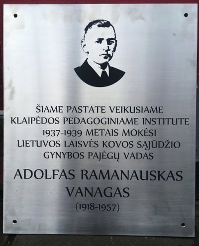 Atminimo lentelė A. Ramanauskui-Vanagui 