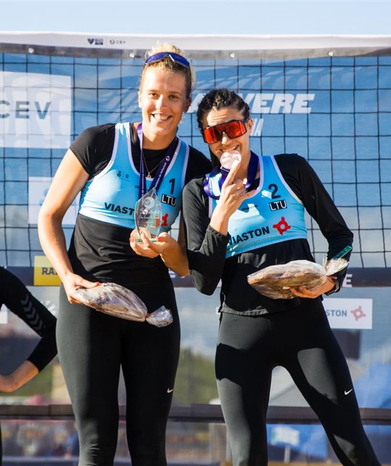 „Beach Pro Tour Futures“ serijos paplūdimio tinklinio turnyre Danielė Kvedaraitė ir Jekaterina Kovalskaja iškovojo bronzos medalius