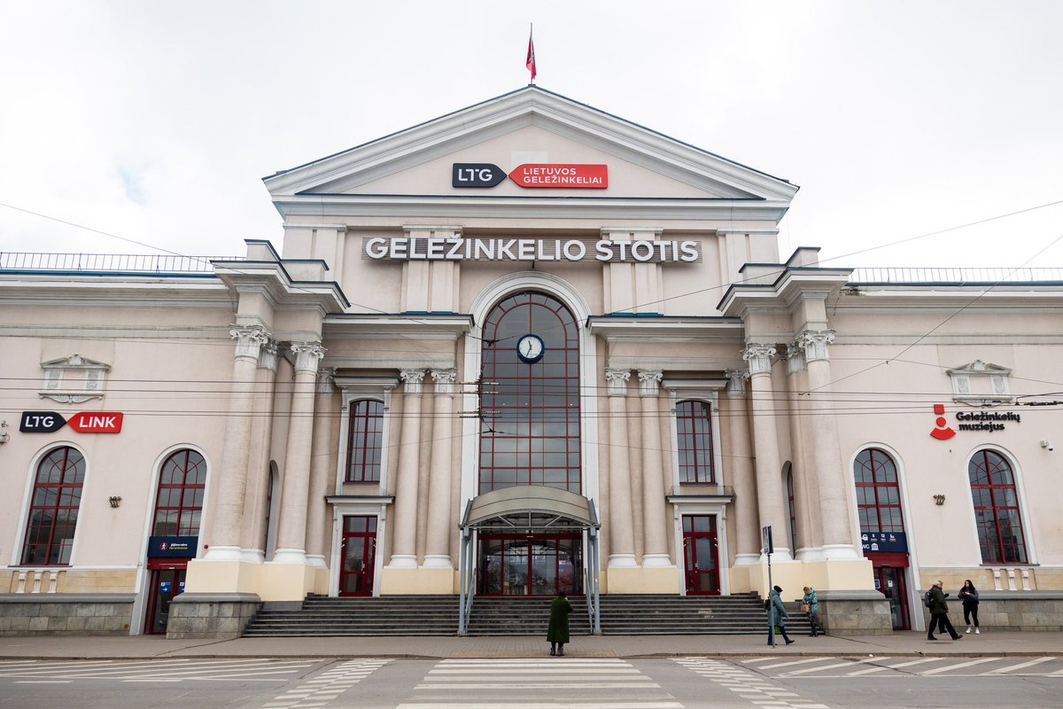 Рудан жалаңаш Диля «Сәйкестіктер» фильміндегі жалаңаш актриса