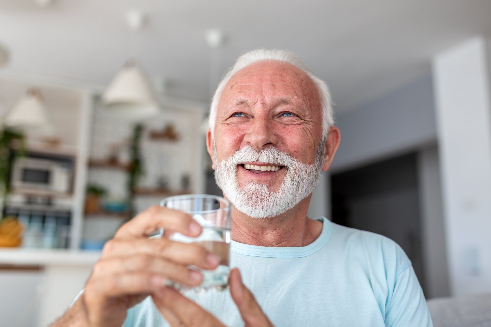 Scientists: Simple Drinking Water Best for Longevity