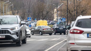 60 tūkstančių vairuotojų Lietuvoje dar neatsinaujino sveikatos pažymos: kas laukia sugalvojusių sėsti prie vairo?