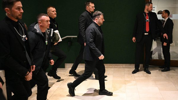 Zelenskio batai patraukė internautų akį: ar pelnytai jie sukėlė juoką?