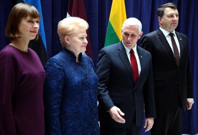 Kersti Kaljulaid, Dalia Grybauskaitė, Mike Pence, Raimonds Vejonis