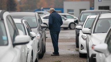 Automobiliai už kelis šimtus eurų: ką Lietuvoje galima nusipirkti pigaus, bet dar važiuojančio ir tvarkingo? 