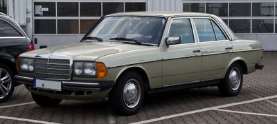 Mercedes-Benz W123 - Agurkas