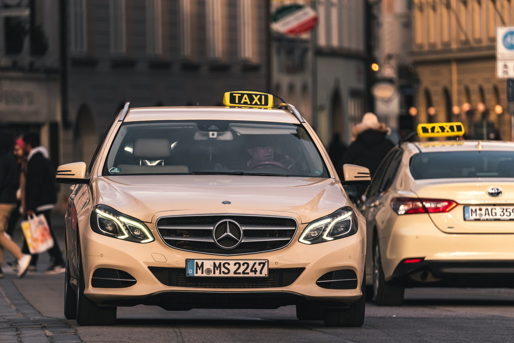 Mercedes-Benz aims to reclaim German taxi market from Chinese rivals