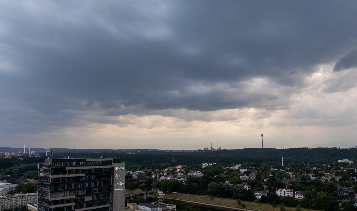 Meteorologai: laukia liūtys, perspėja, kada bus blogiausia - Delfi vasara