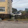 BMW automobiliu 110 km/val. mieste lėkęs ir policininką pražudęs paauglys atsakomybės išvengs