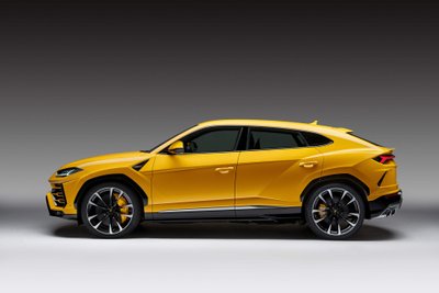 "Lamborghini Urus"