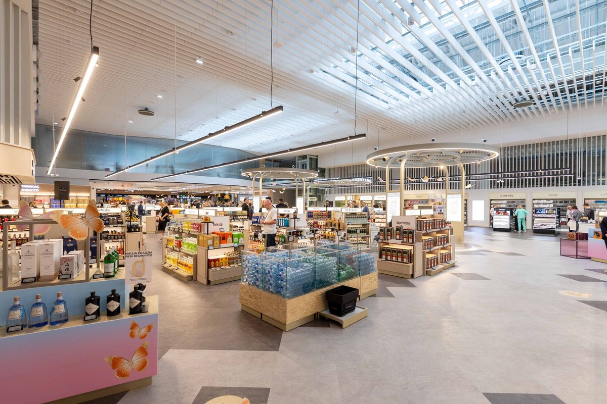 Vilnius Airport unveils VNO Plaza as old departures terminal becomes airport’s largest commercial space