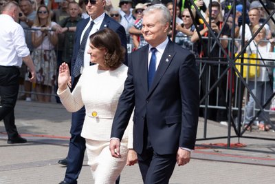 Iškilminga Respublikos Prezidento vėliavos keitimo ceremonija Simono Daukanto aikštėje