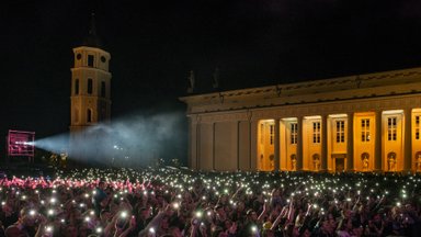 Skelbiami pirmieji ?Sostin?s dienose“ pasirodysiantys atlik?jai