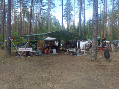 Edvinas Černiauskas festivaliuose gamina maistą / FOTO: asm. archyvo