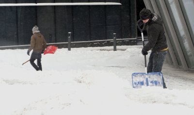 Seniūnijos tikrai turi darbų, kuriuos galėtų pasiūlyti brakonieriams. Pavyzdžiui, žiemą jie galėtų kasti sniegą