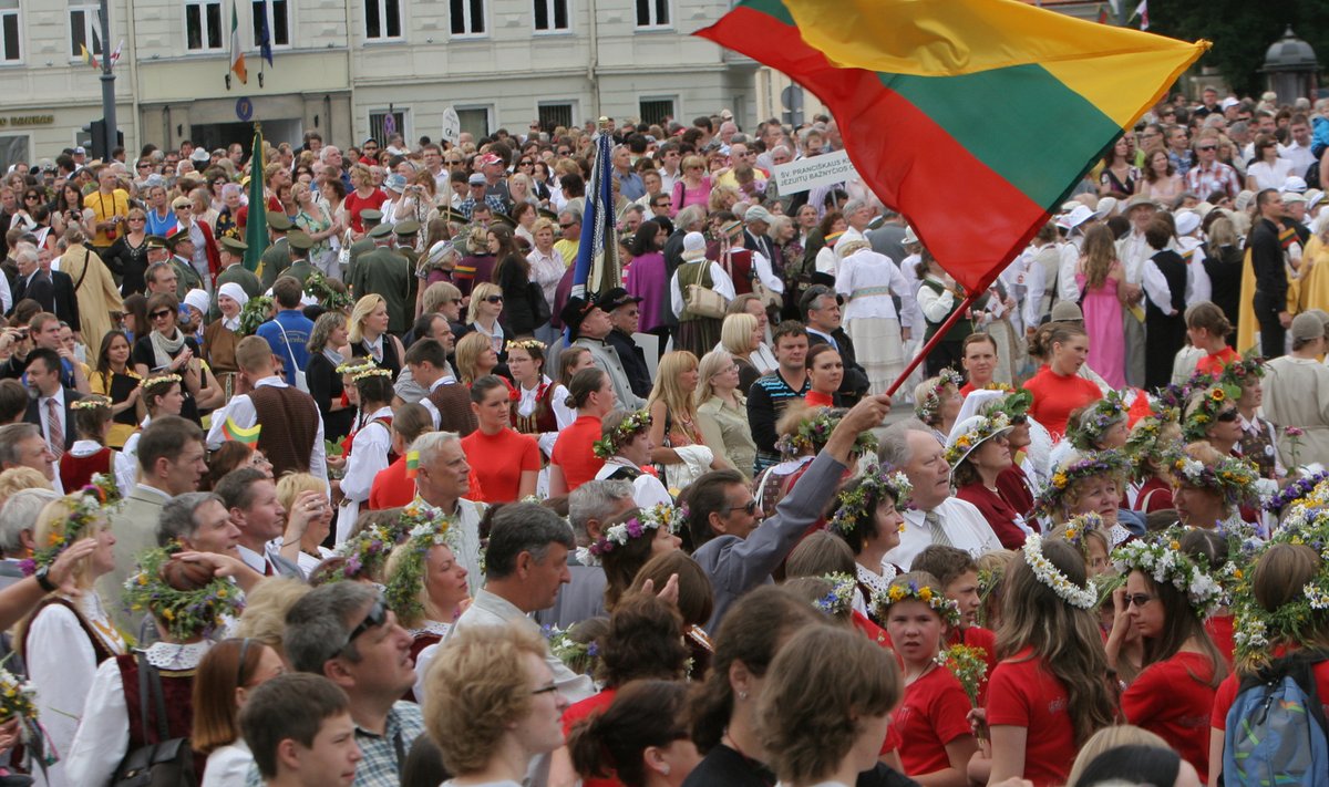 Lietuvai minint savo vardo paminėjimo tūkstantmetį, duris atvėrė tvirtos ir galingos Lietuvos simbolis - Valdovų rūmai