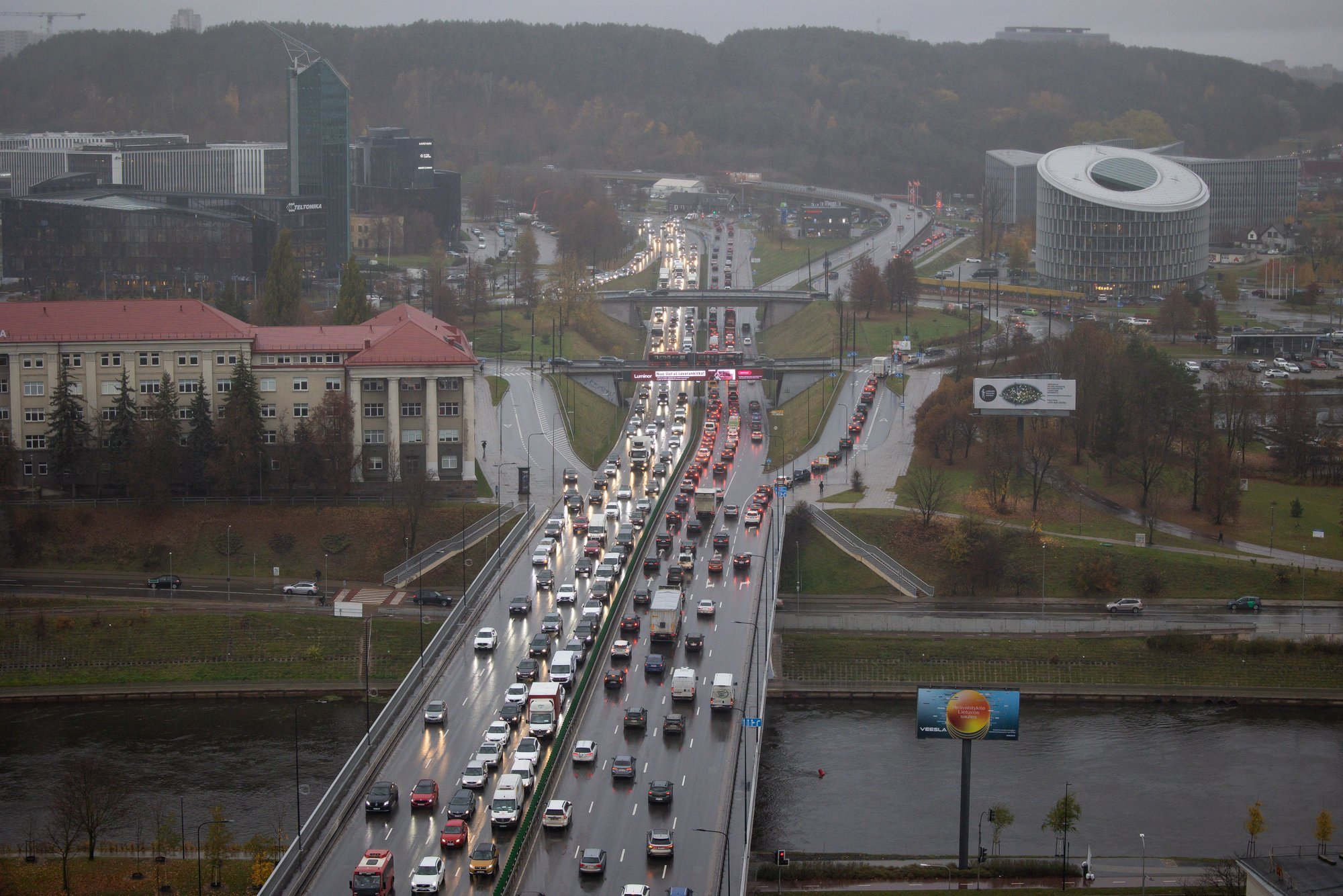 Experts: Vilnius residents lose nearly a month of life annually to traffic