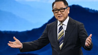 „Toyota“ vadovas nepasikuklino: viešai pareiškė, ką mano apie elektromobilių ateitį