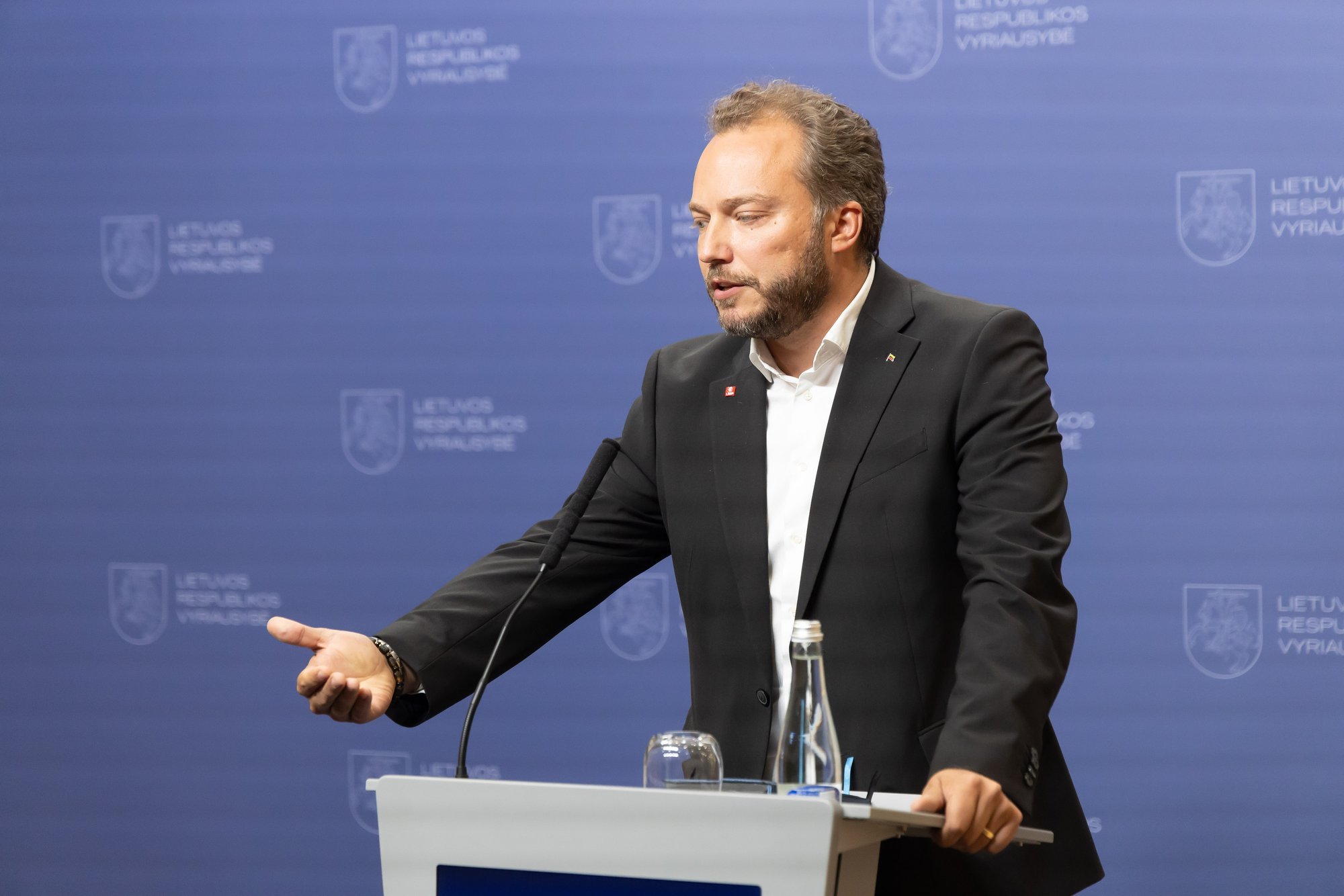 Lithuania: Minister slams energy company's storm response, calls advice to buy generators 'disrespectful'
