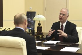 Putinas deryboms dėl Ukrainos paruošė savo „sunkiasvorių komandą“