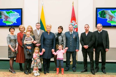 Akimirka iš praėjusių metų "Herojai tarp mūsų" laimėtojų apdovanojimų