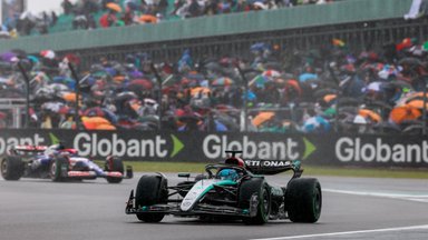 Didžiosios Britanijos GP kvalifikacijoje – britų užimtos pirmosios trys vietos