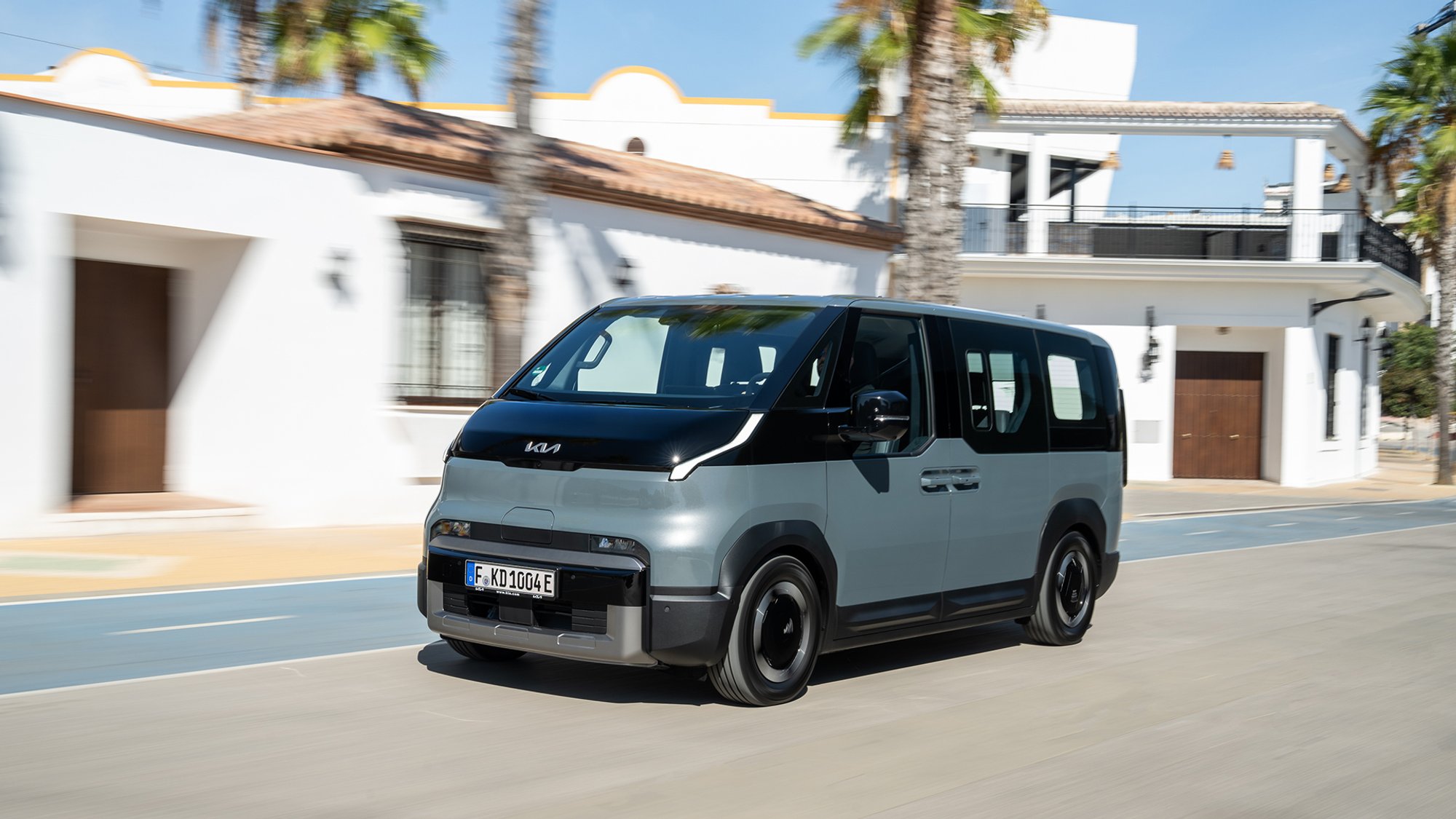 The Monolithic Van Dictatorship Ends - The Van Becomes a Construction Set