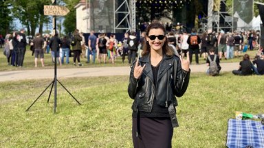 Tiesiogiai iš ekstremalios muzikos ir baltiškos kultūros šventės: pasivaikščiokime po „Kilkim žaibu“